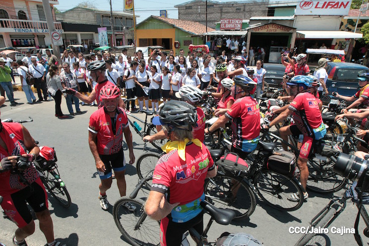 Ciclistas franceses llegan a Nicaragua para conocer nuestras bellezas
